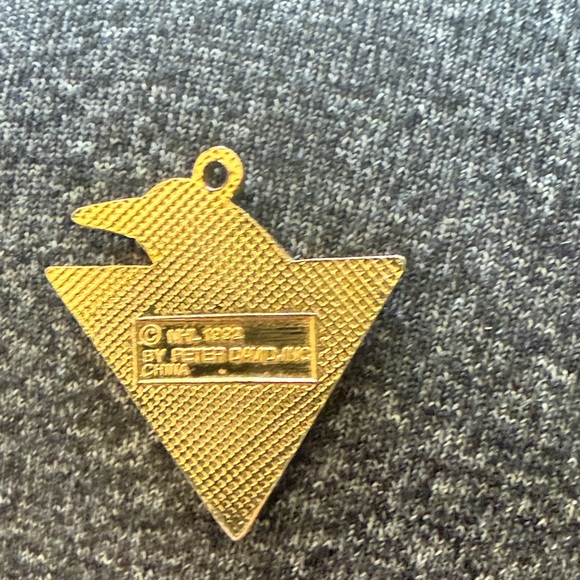 Pittsburgh Penguins - Gold and Black vintage Penguin Pendant - Picture 4 of 7